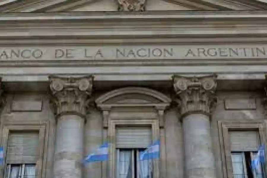 El Gobierno cedió y quitó al Banco Nación de la lista de empresas a privatizar