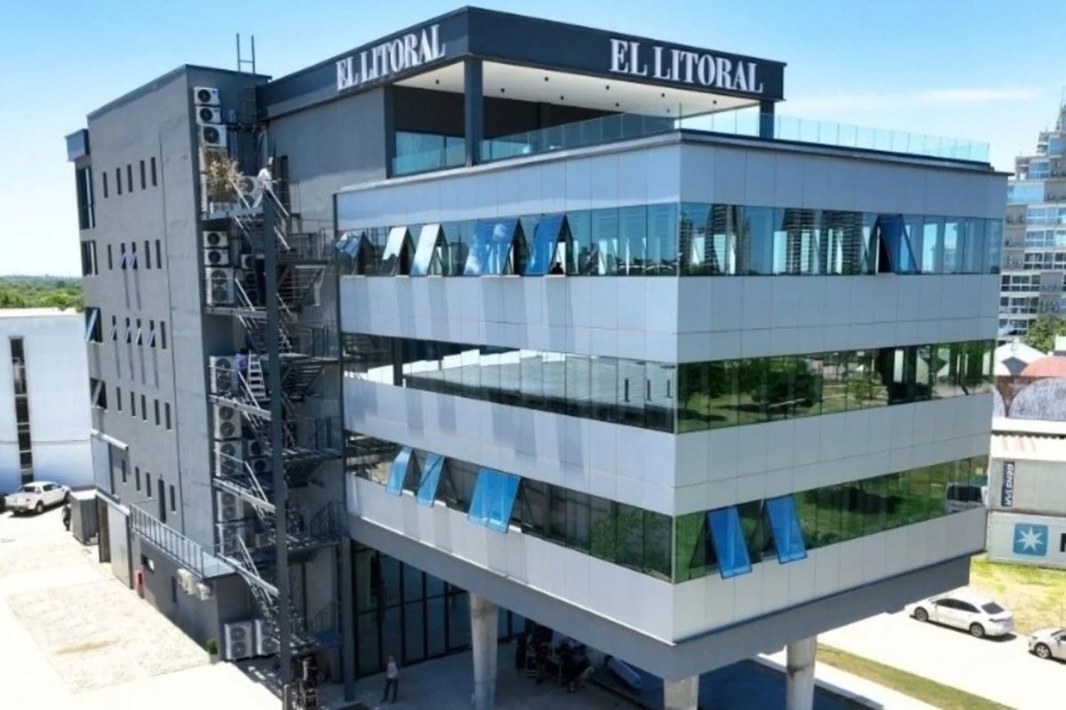 Nueva sede de El Litoral: desde el Puerto de Santa Fe y de cara al futuro. Foto: Fernando Nicola