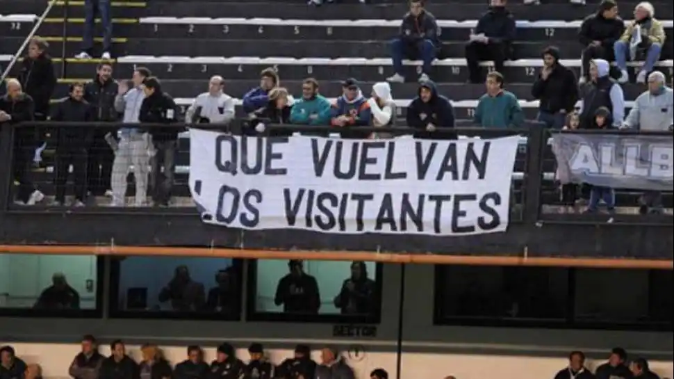 Con restricciones, vuelve el público visitante a las canchas de la Provincia