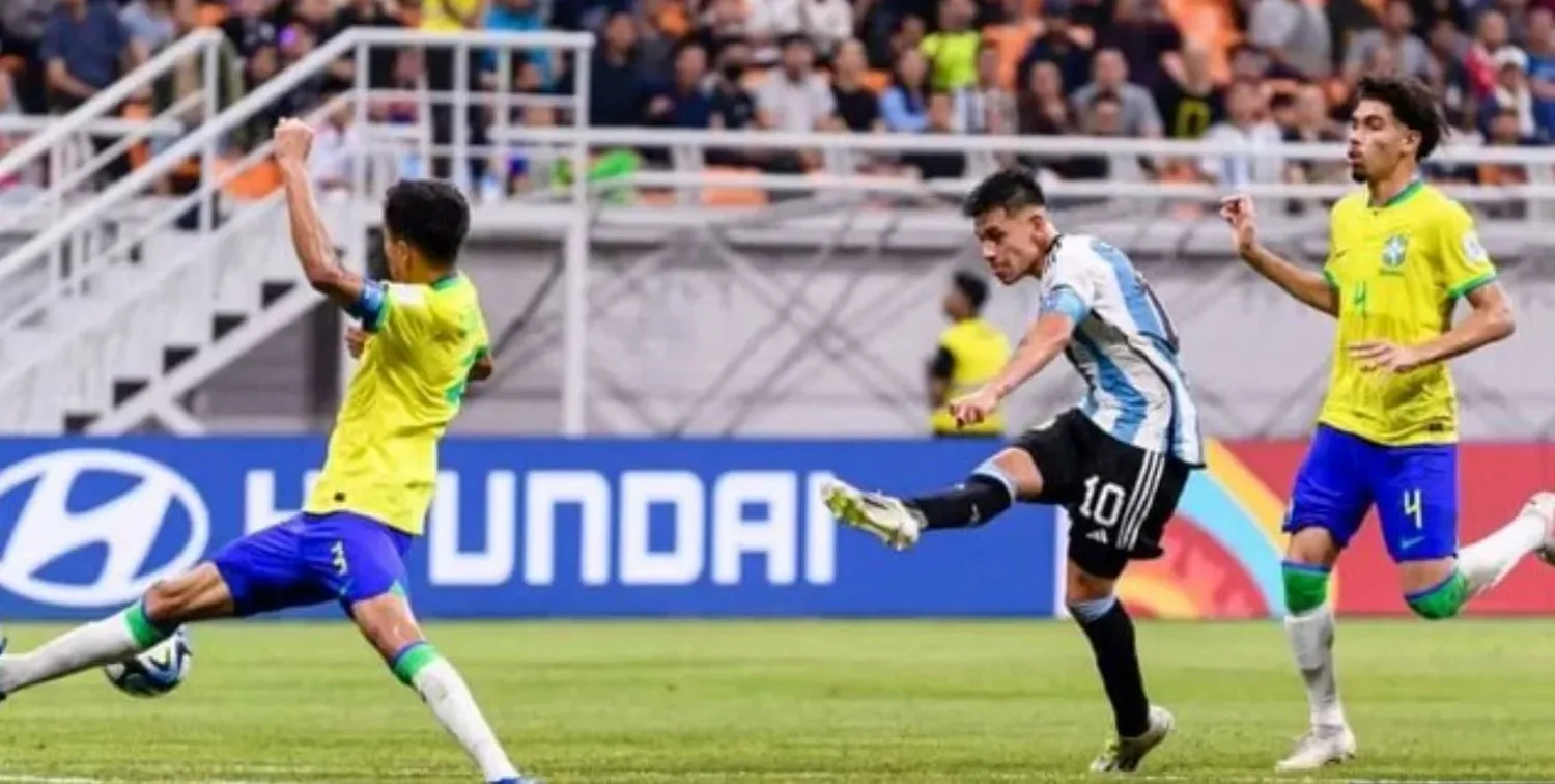 Claudio "Diablito" Echeverri, figura de la Selección Argentina.