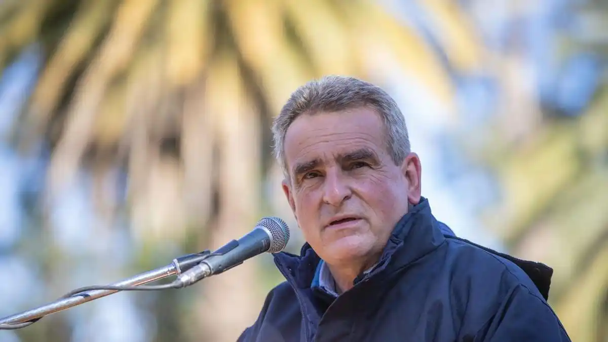 Rossi ratificó su precandidatura en Santa Fe y deja el Ministerio de Defensa