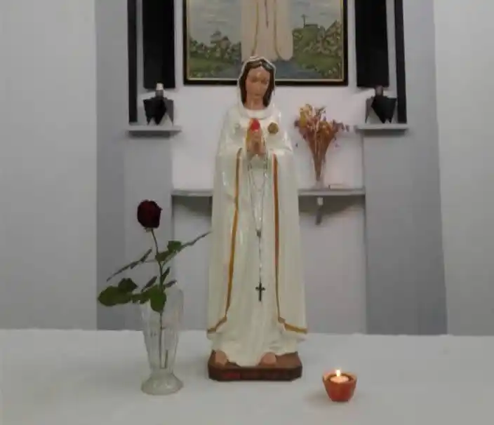 El pedido por la estatua de la Vírgen María Rosa Mística