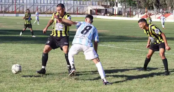 Tarde de empates en el Regional, Alberdi – Libertad y Victoria – Cosmos, ambos uno a uno