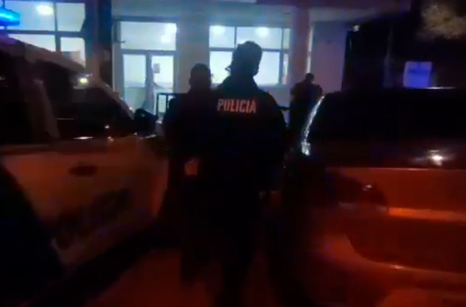 No tiene perdón: robó billete de 1000 pesos del frasco de la propina de un café