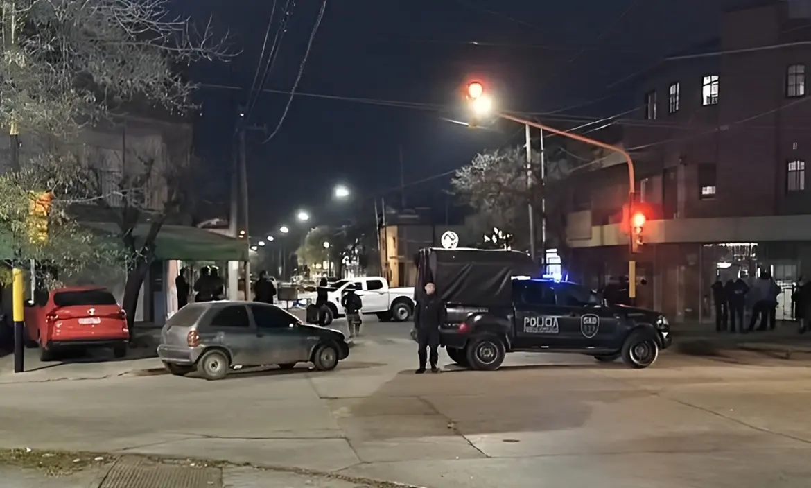 Moreno: un policía mató a la nueva pareja de su exmujer, se atrincheró por diez horas y se suicidó