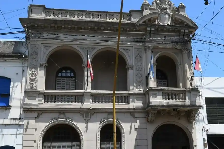 La UCR santafesina define el futuro político con renovación de autoridades.