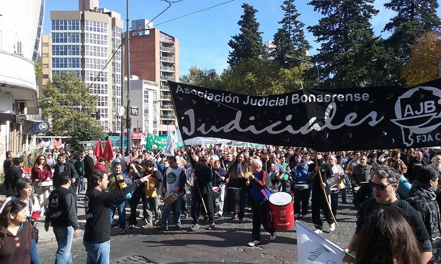 Judiciales bonaerenses rechazaron la oferta del gobierno y analizan nuevas medidas de fuerza