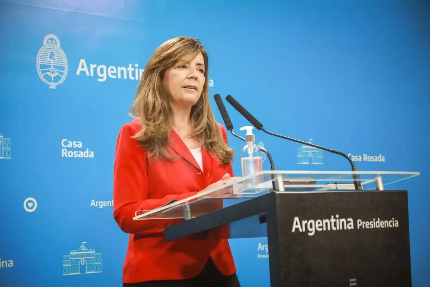 Gabriela Cerruti se disculpó con los periodistas a los que increpó en la conferencia de prensa