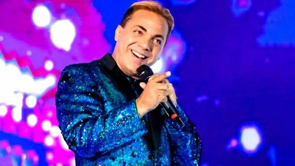 Momento incómodo en el concierto de Cristian Castro: un fan no sabía la letra