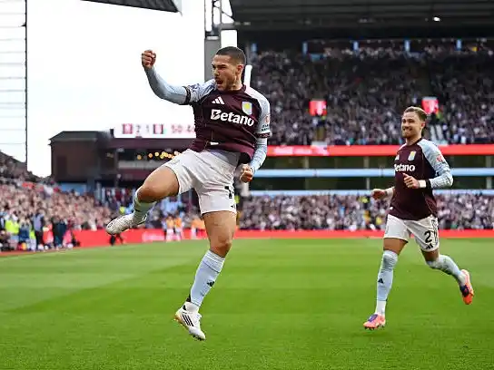 Aston Villa se impuso con un gol de Buendía