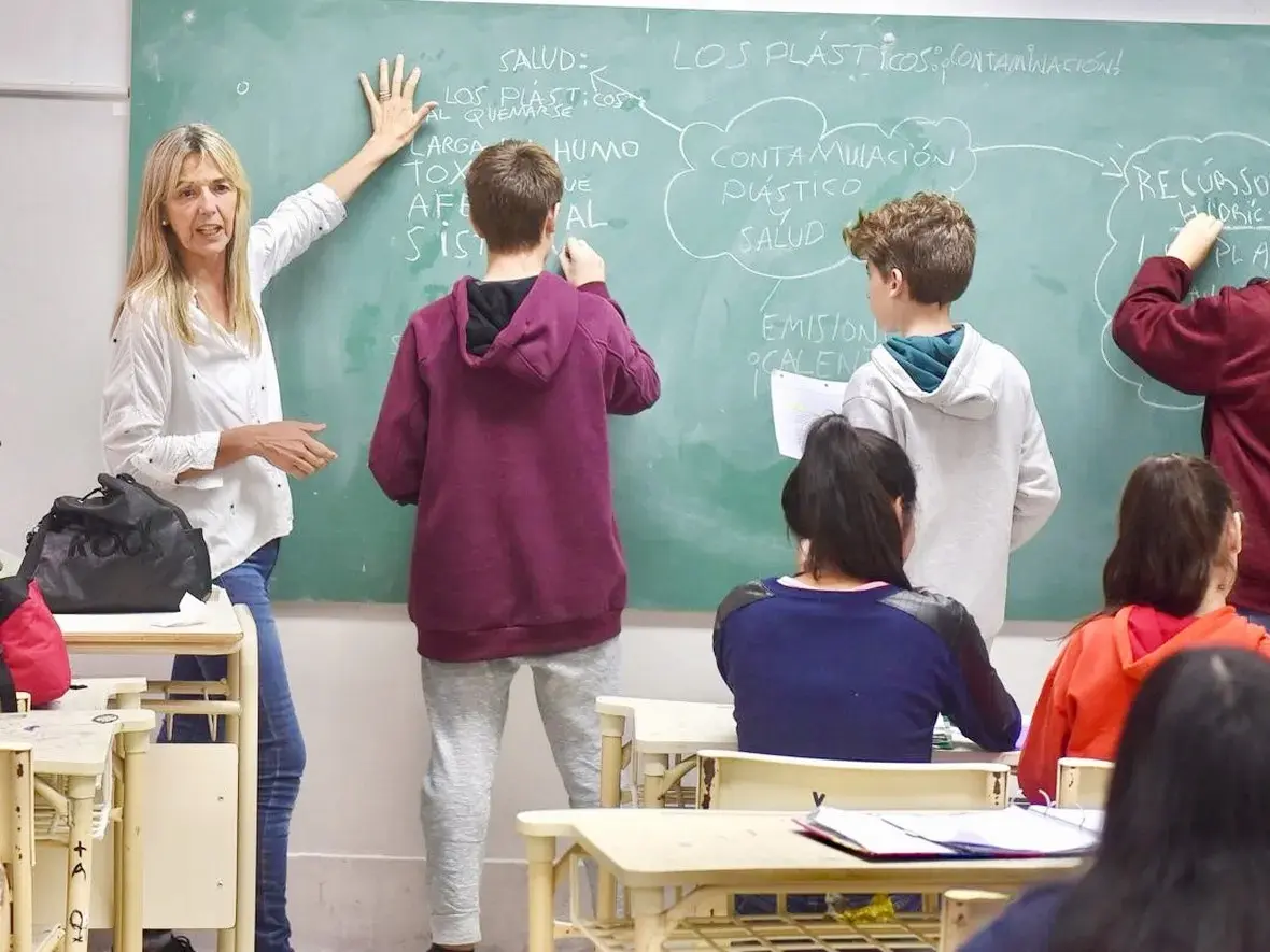 Informe revela un fuerte desbalance entre alumnos y estructura docente en Entre Ríos