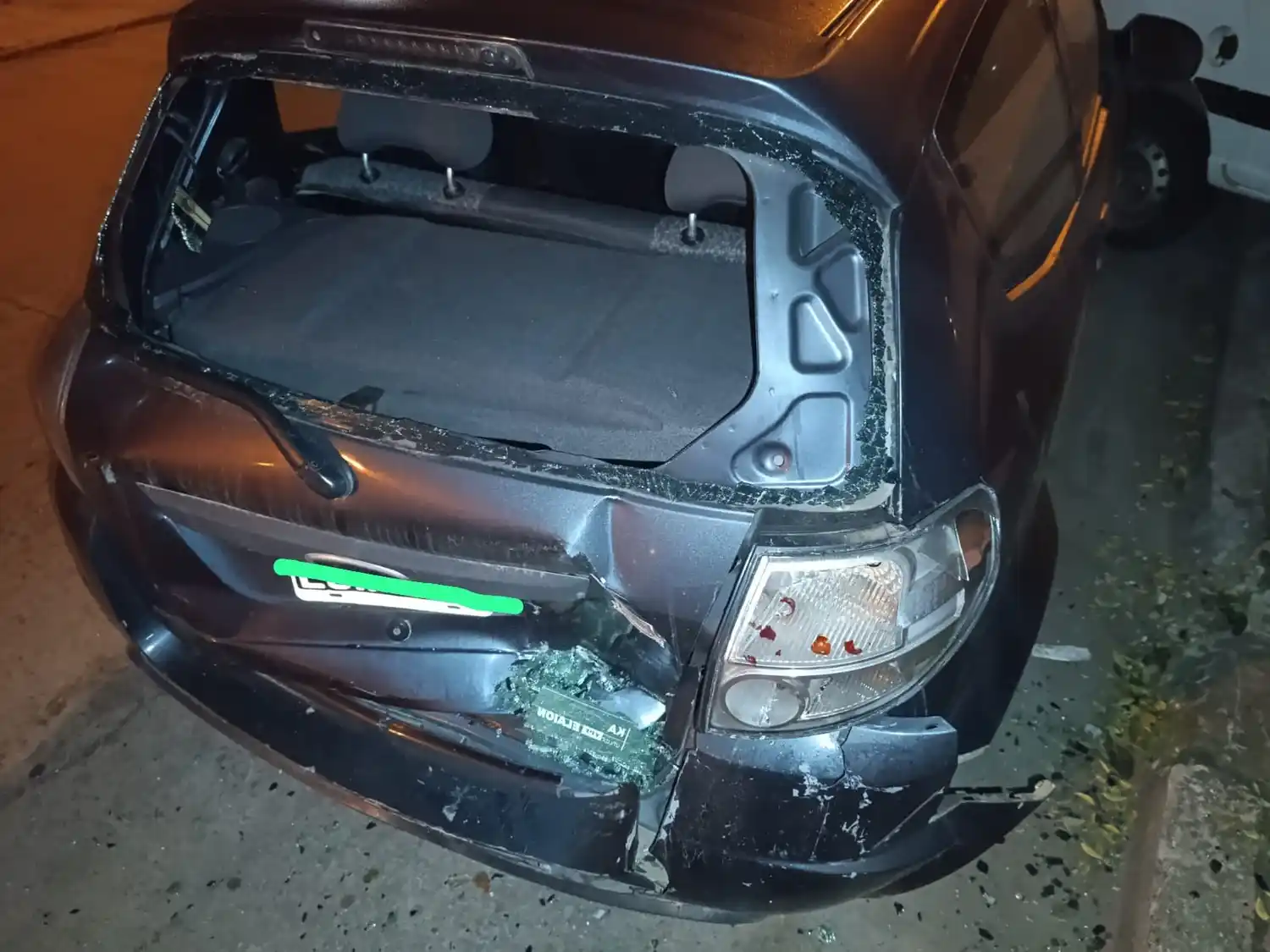 Buscan al conductor que chocó un auto y se dio a la fuga en el barrio Don Bosco