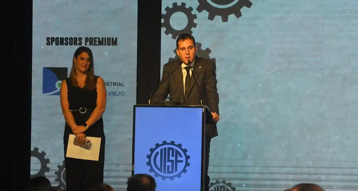 "La situación se puede revertir con eficiencia y resiliencia", dijo Fiereder de cara al nuevo año de las industrias santafesinas. Foto: Manuel Fabatía