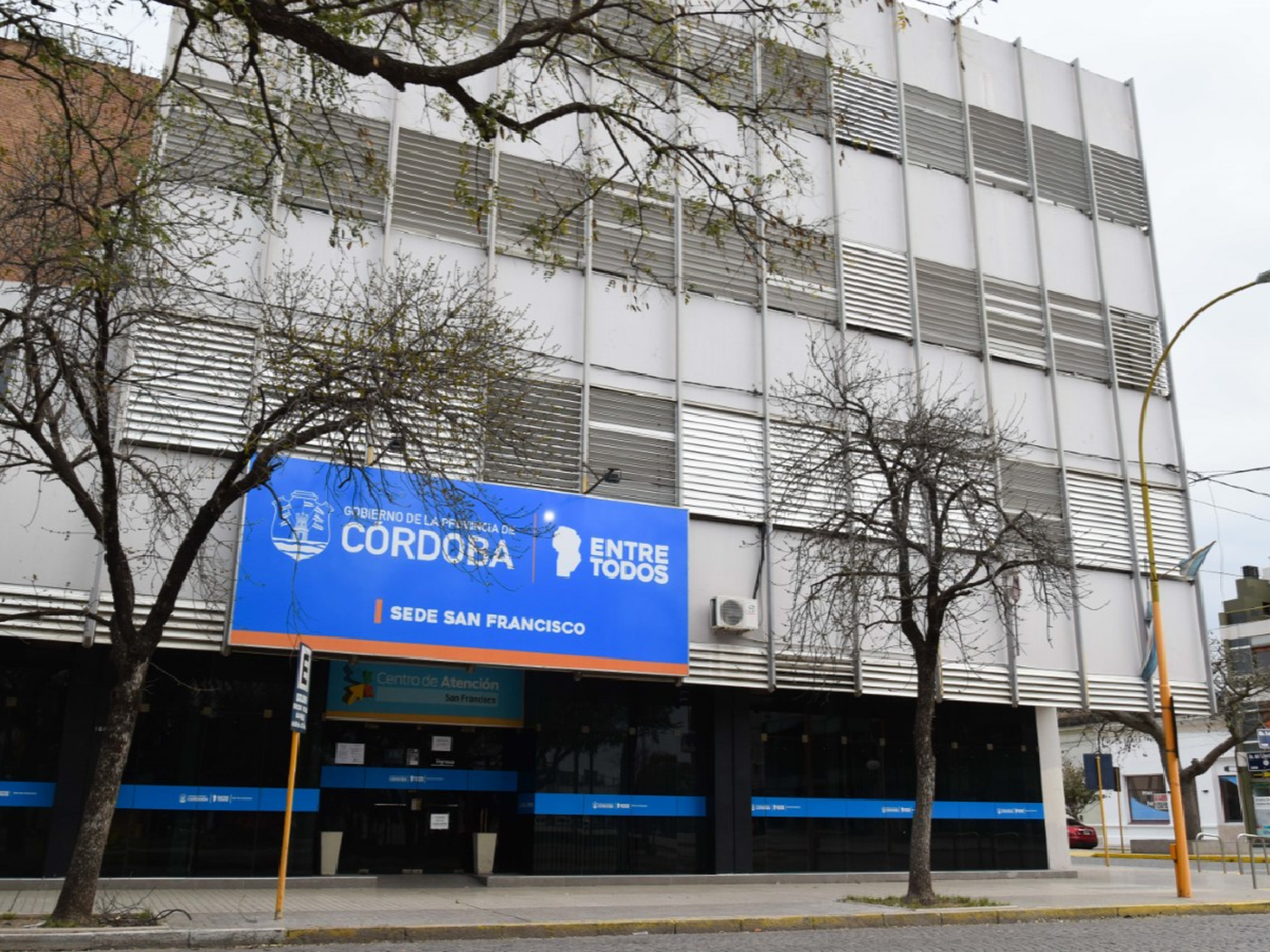 La Casa de Córdoba continuará  con un sistema mixto de atención  