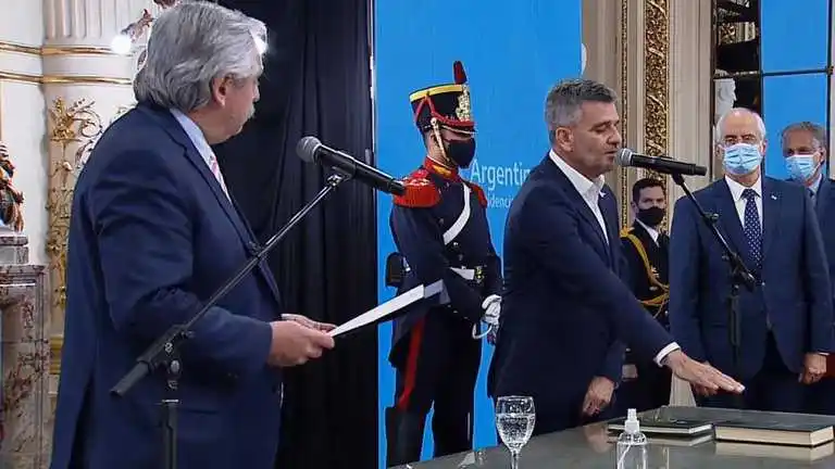 El presidente les tomó juramento como ministros a Zabaleta y a Taiana