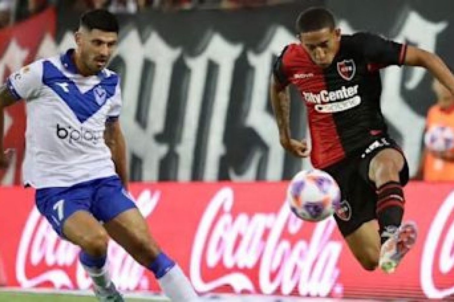 Newell´s visita a Vélez en el cierre de la fecha de la LPF