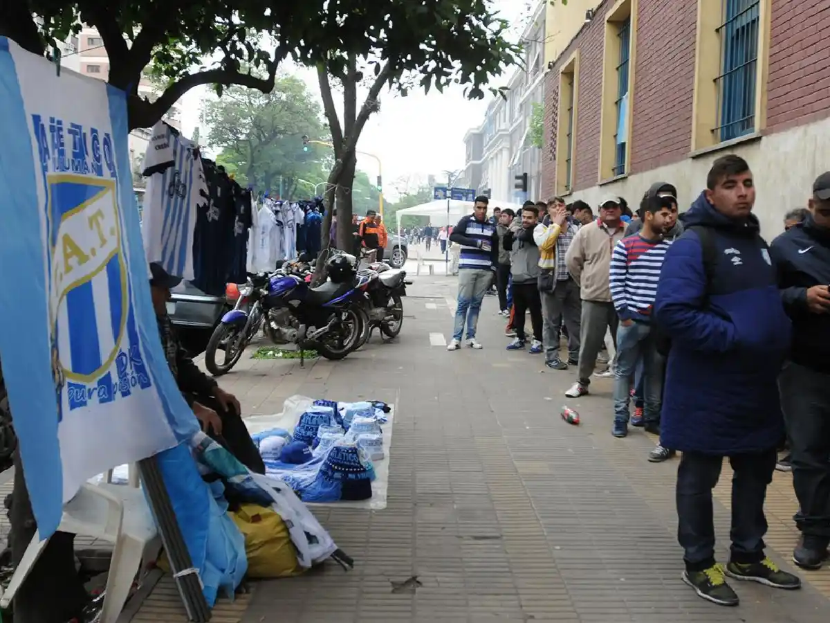 Locura por las entradas al clásico "tucumano" 