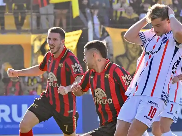 Alvarado no dio señales de recuperación y sufrió otro golpe en la lucha por la permanencia