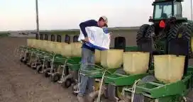 El Inase seguirá fiscalizando el control de origen de semilla de soja por un año más