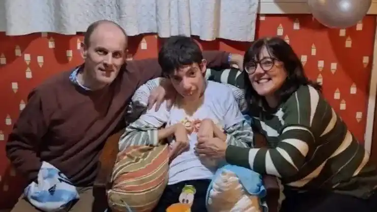 Juntos por Agustín: una campaña solidaria para mejorar la calidad de vida de un joven tandilense