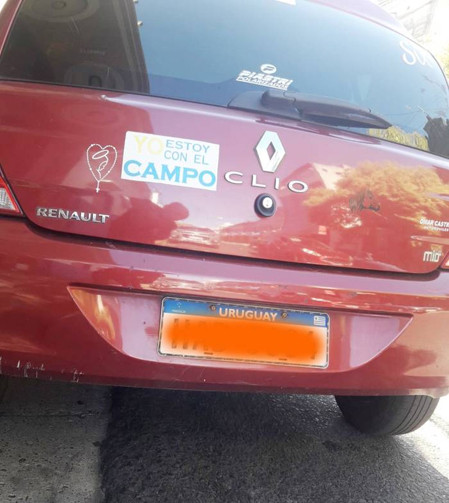 Gran afluencia de vehículos uruguayos en las calles  de Concordia