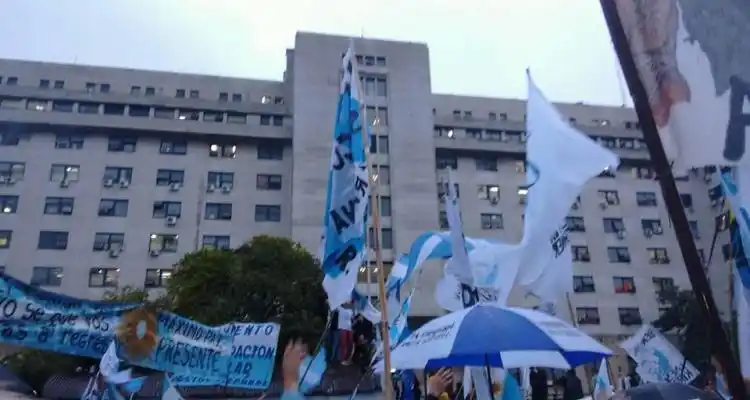 Declara Cristina: Militantes sampedrinos acompañan a la expresidenta