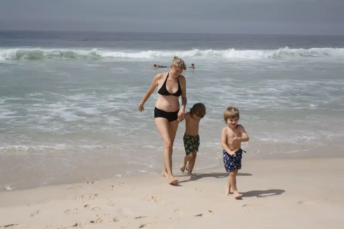 Ola de calor en Mar del Plata: recomendaciones para embarazadas, mamás recientes y bebés