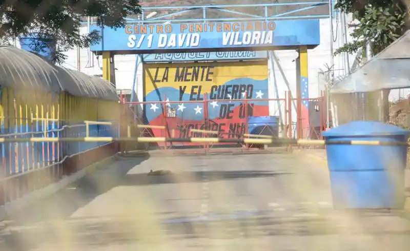 ¡RIÑA ENTRE RECLUSAS! tras suspensión de visitas de sus hijos en el centro en Lara