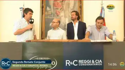 Gran remate aniversario de Grupo El Rodeo en el Club Social