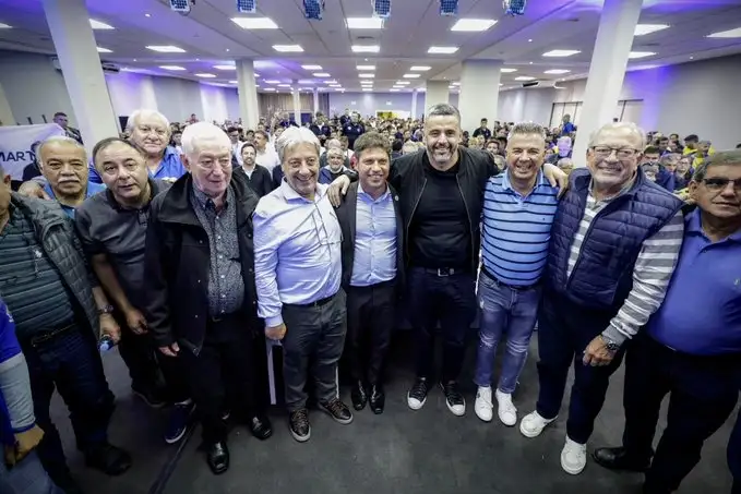 Los funcionarios presentes en el cierre del Congreso de la UOM.
