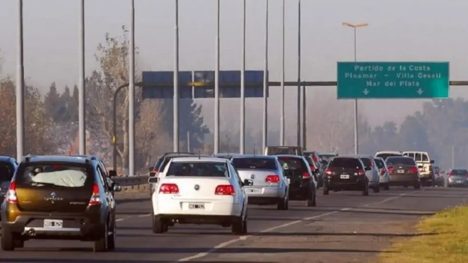 Unos 2400 autos por hora circulan hacia la costa en Ruta 2 y 1200 por Ruta 11