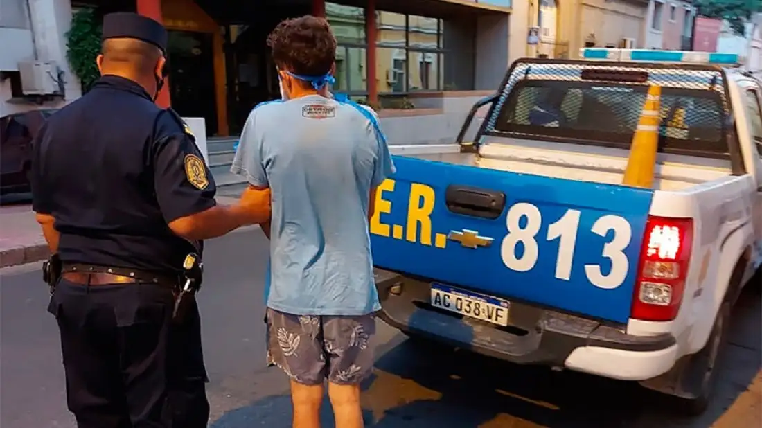 Explotaron las fiestas clandestinas en Paraná: un detenido por resistencia la autoridad