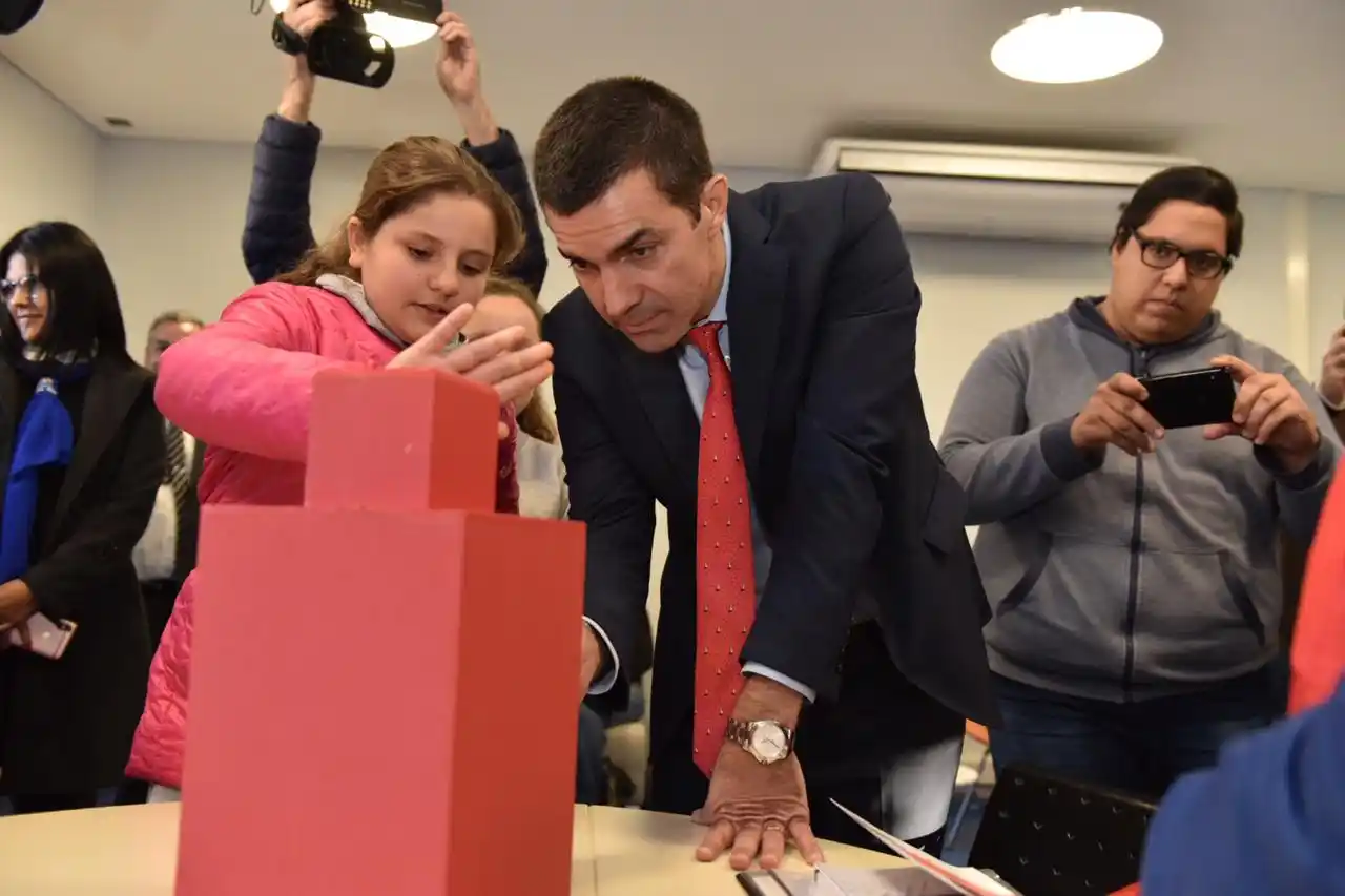 Urtubey: "Argentina no va hacia adelante con políticas de ajuste ni con la irresponsabilidad de los que se fueron"