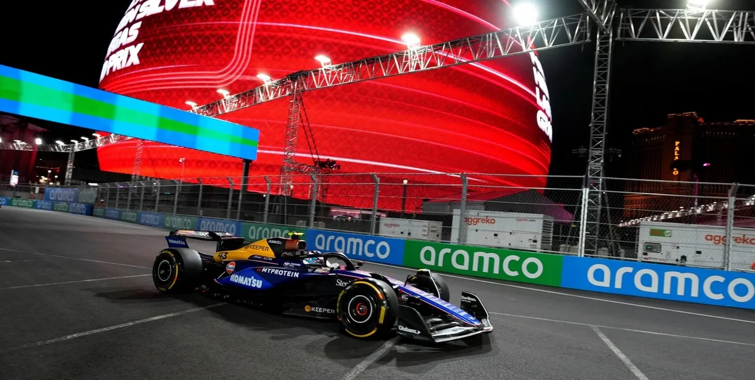 Franco Colapinto y su primera experiencia en el callejero nocturno de Las Vegas. Foto: Reuter