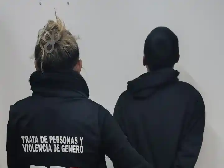 La Agencia de Investigaciones sobre Trata de Personas y Violencia de Género concretó la detención de Iván M. de 35 años. Foto: Gentileza PDI
