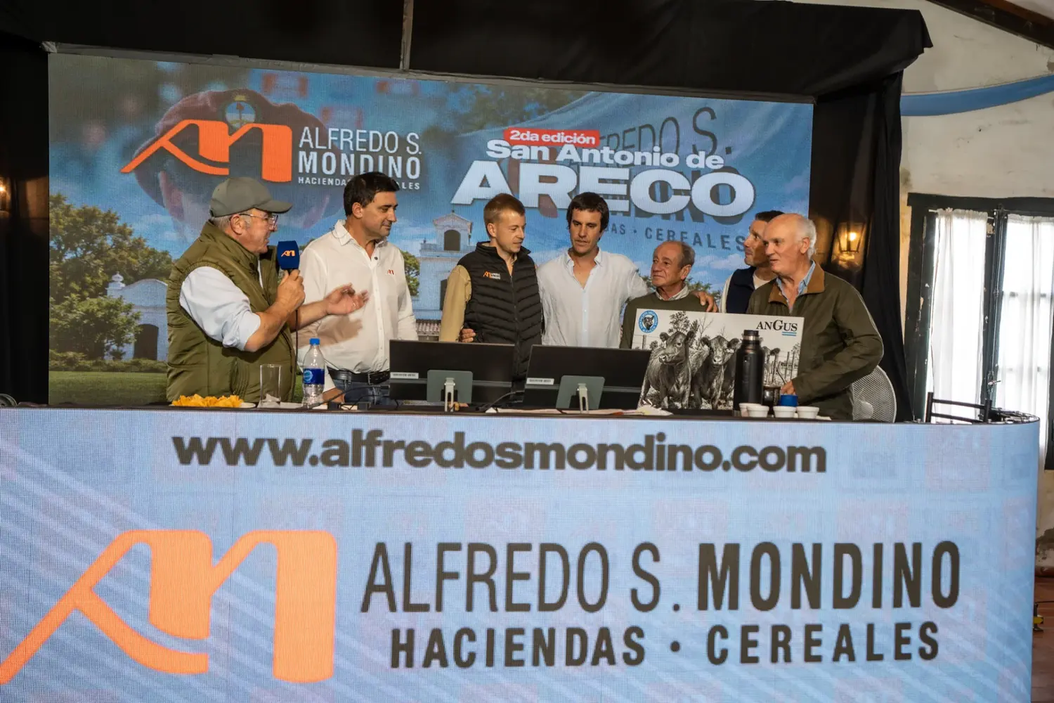Mondino cumplió con su tradición en un nuevo televisado
