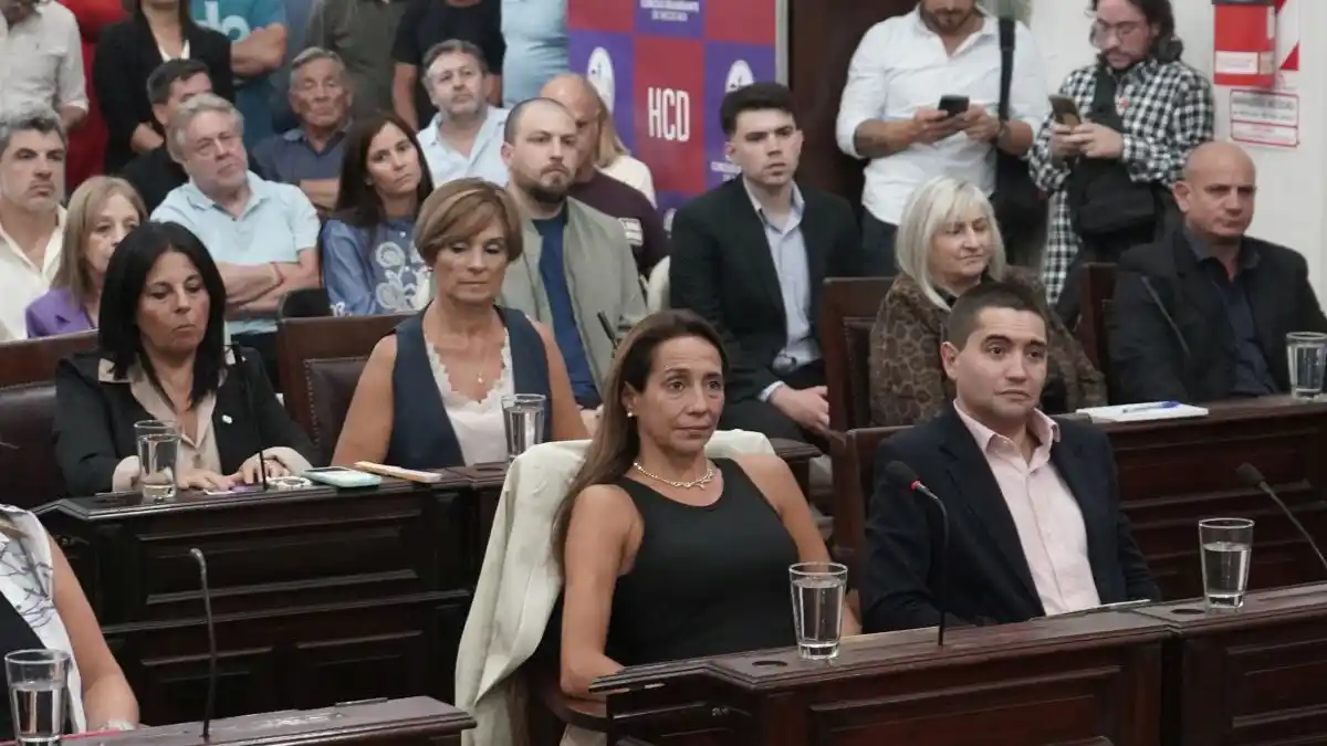 Concejales en la apertura de sesiones del HCD de Necochea