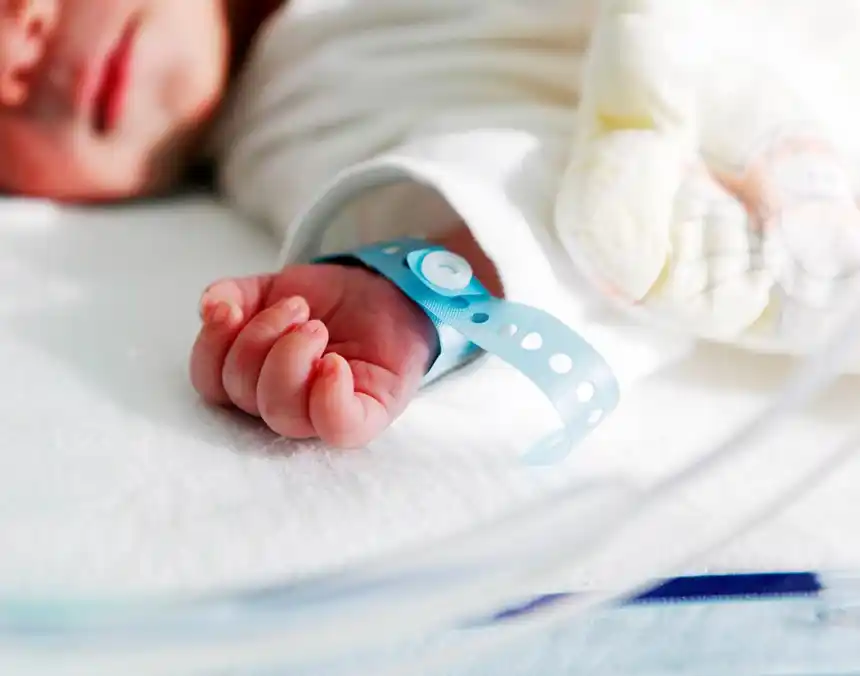 El bebé nació a las 21.35 del jueves 1 de enero.