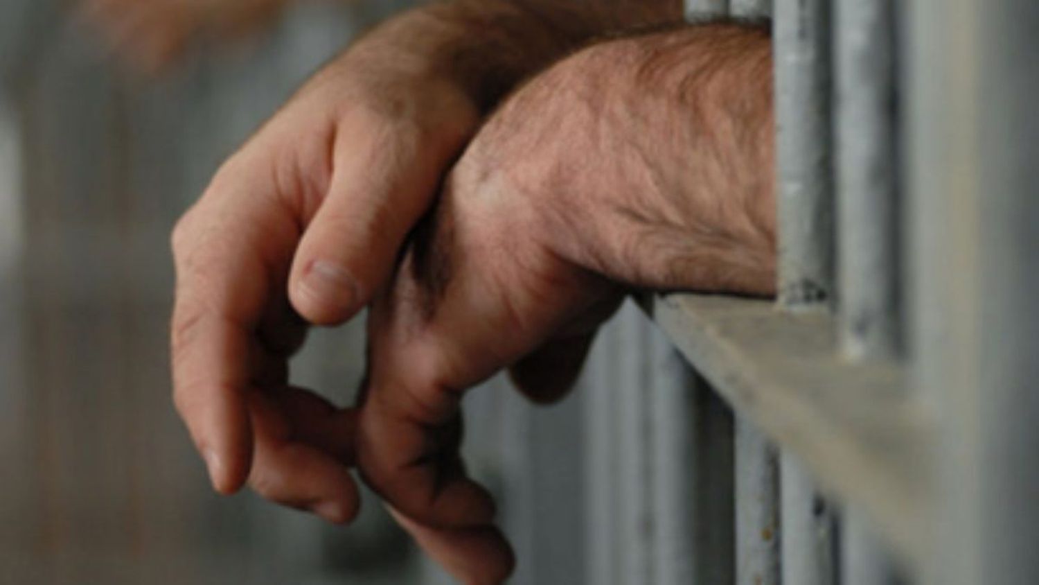 Condenado a 20 años de prisión hombre por abusar de sus tres hijastros