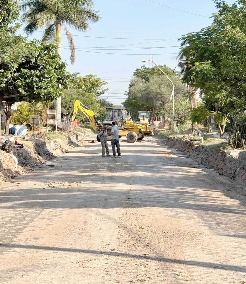 Avanzan trabajos de pavimentación de la
calle Martín Rodríguez en Villa del Rosario