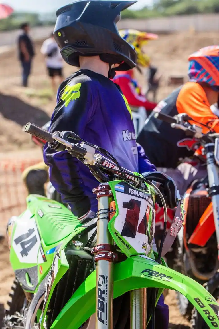 Joven venadense internado tras grave accidente en motocross - 2