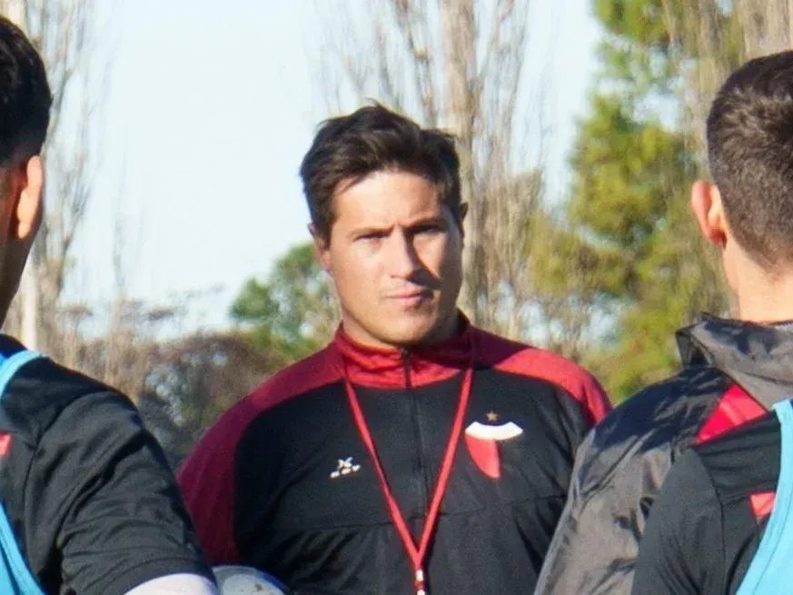 “¡Bienvenido Ezequiel!”. Foto: @ColonOficial