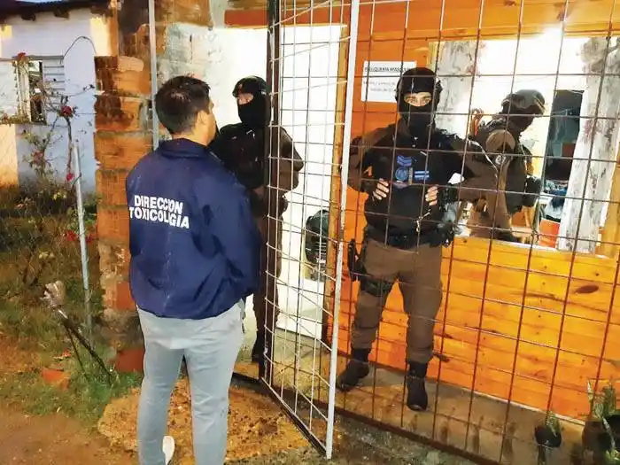 Seis detenidos en un allanamiento de la División de Toxicología 