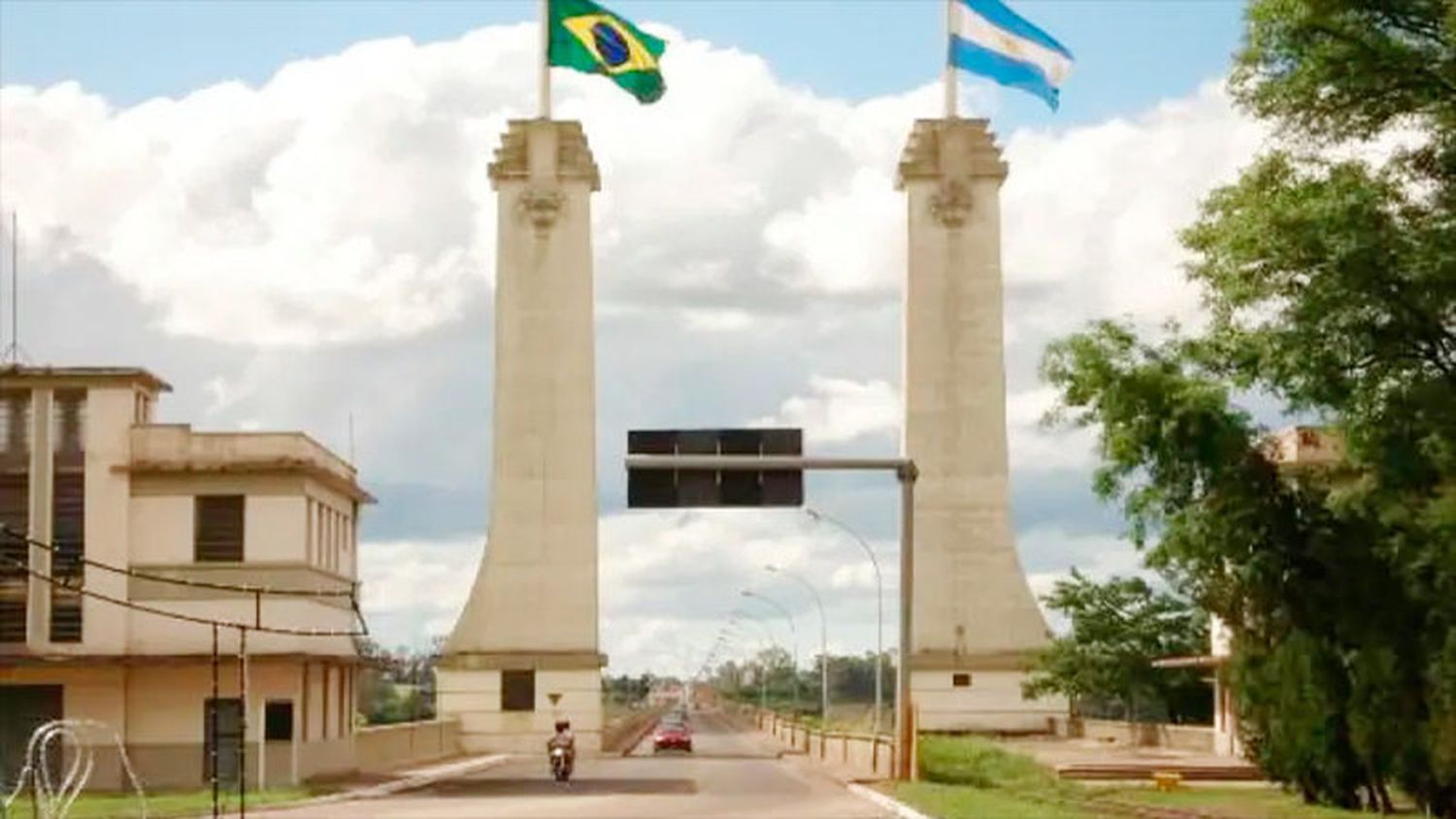 Rumbo a las playas de Brasil por Paso de los Libres: es bajo el movimiento