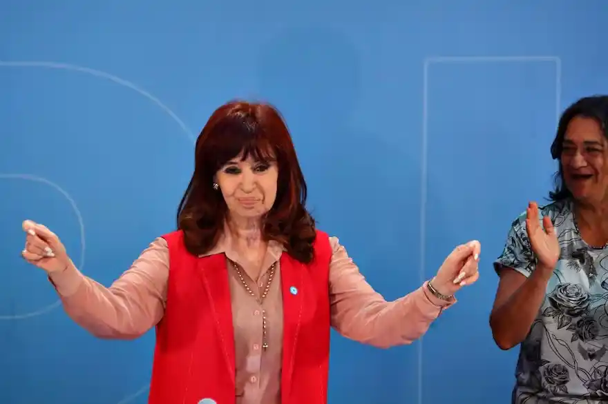CFK en el acto de asunción de autoridades del PJ en la sede de la UMET en CABA.