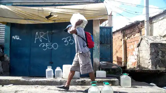 CALIDAD DE VIDA Vs. SUPERVIVENCIA: así los venezolanos resuelven los gastos en servicios