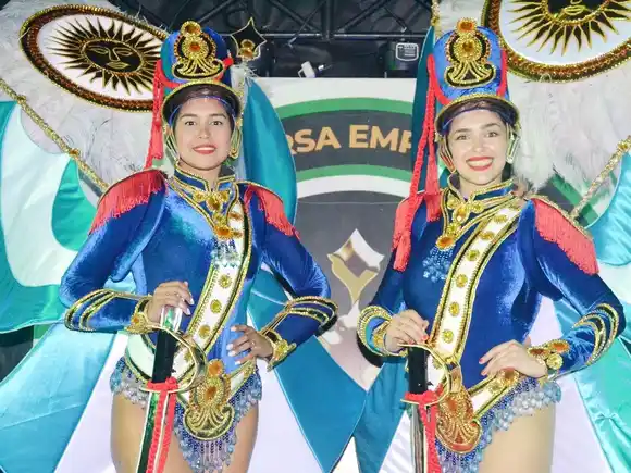 Comparsa Emperatriz celebra sus 20 años de vida