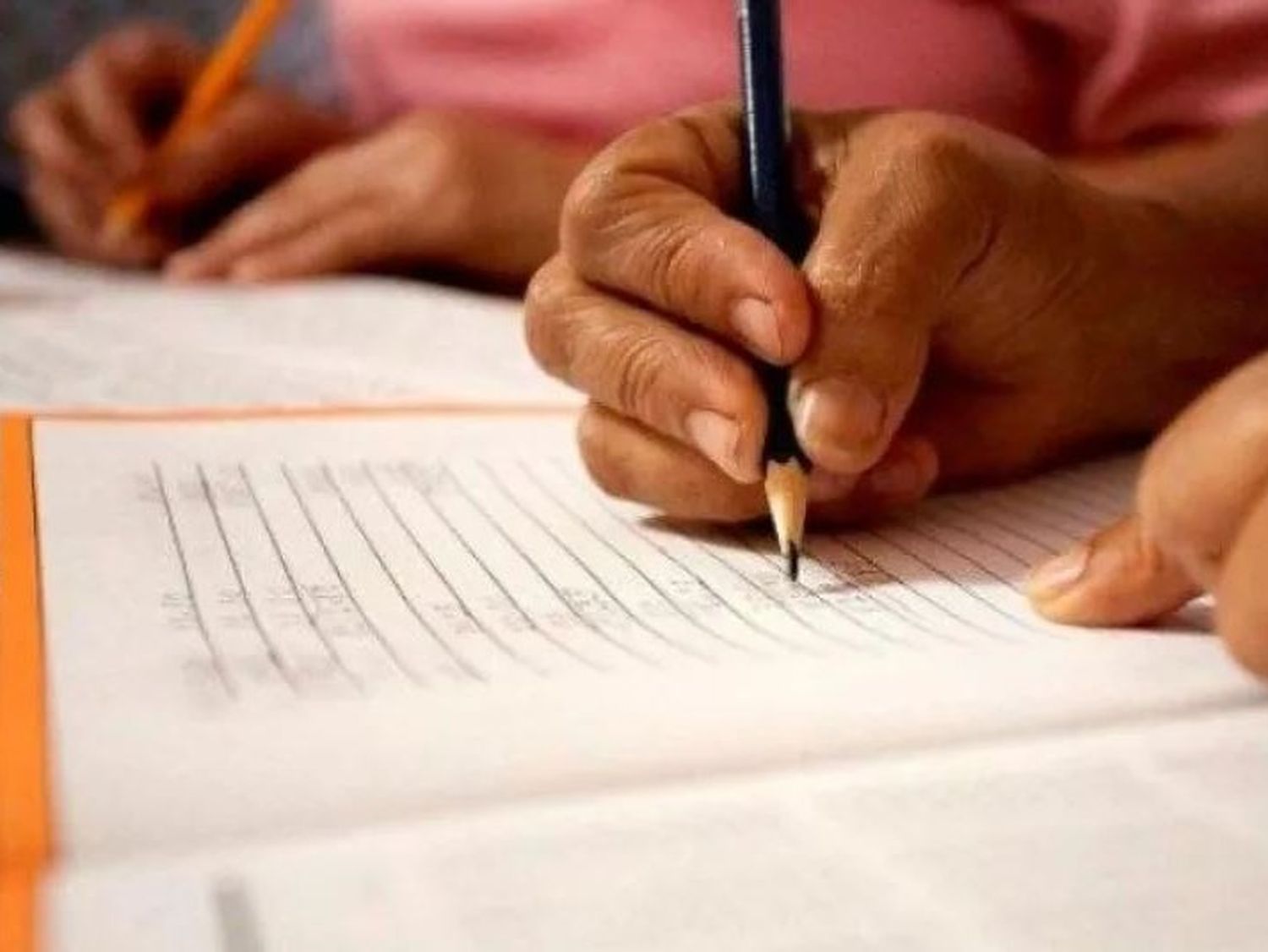 Agmer denunció que en la Provincia “están cerrando centros de primaria para adultos”