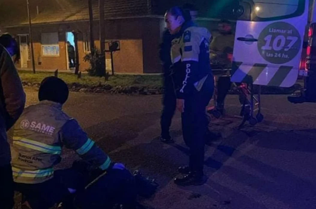 Los efectivos policiales lograron detener al agresor, quien tenía “un cuchillo de filo liso”. Foto: 0223