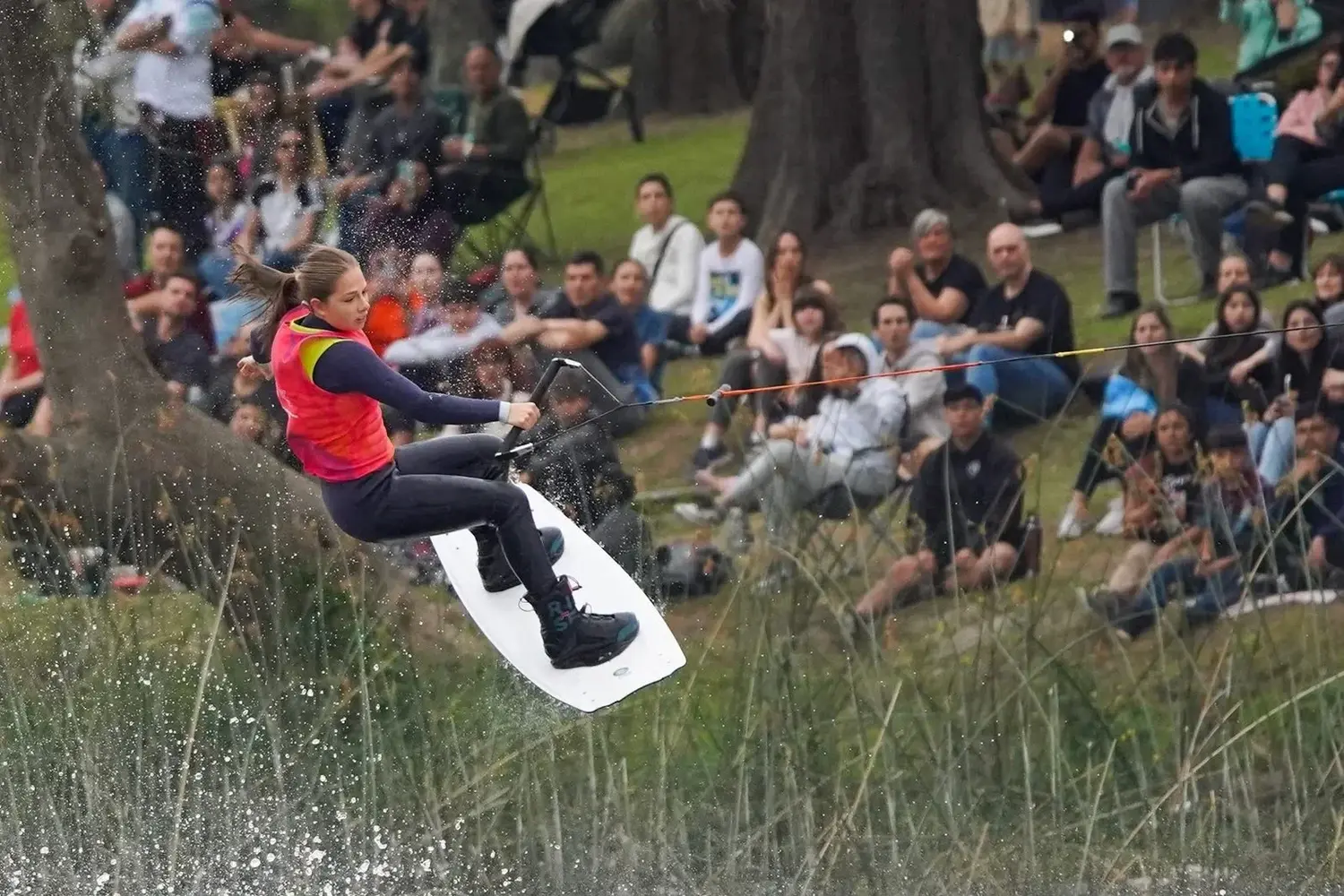Doble oro y podios familiares para Argentina en el wakeboard de los Juegos Suramericanos